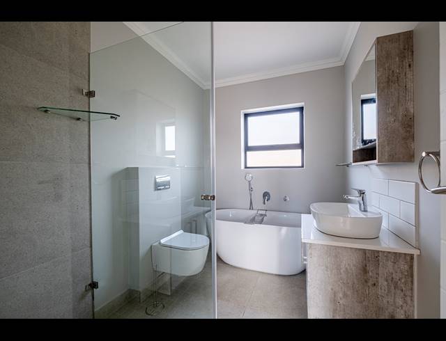 1 BEDROOM TOWNHOUSE FOR SALE IN C PLACE